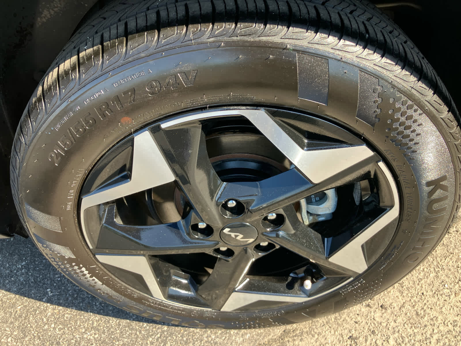 Used 2025 Kia Seltos EX AWD/4WD image 6