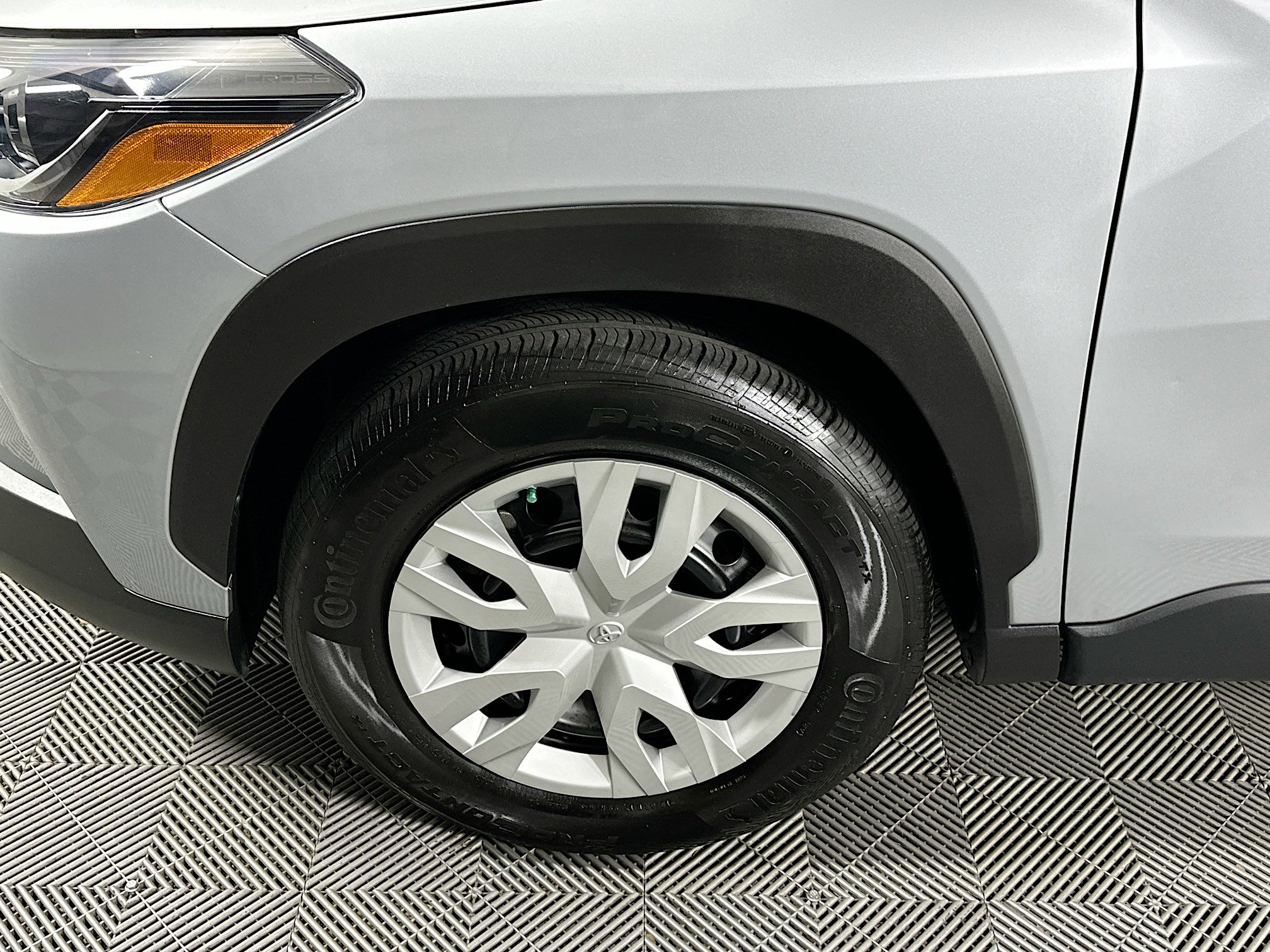 Used 2024 Toyota Corolla Cross L image 11