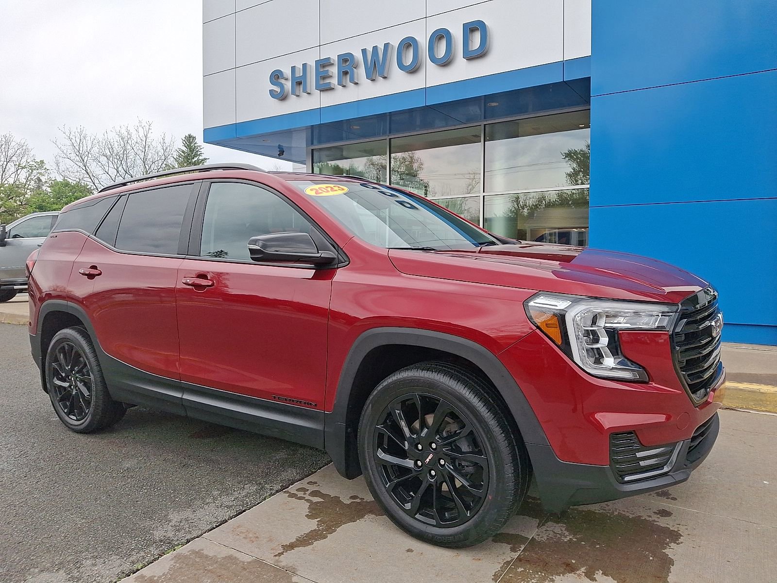 Used 2023 GMC Terrain SLE w/ Driver Convenience Package