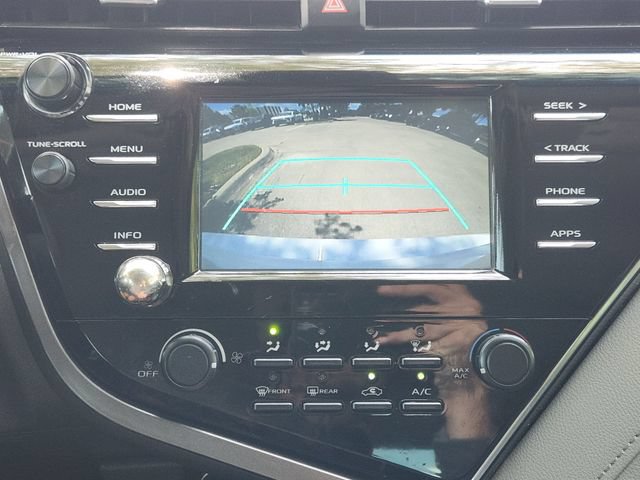 Used 2018 Toyota Camry LE FWD image 18