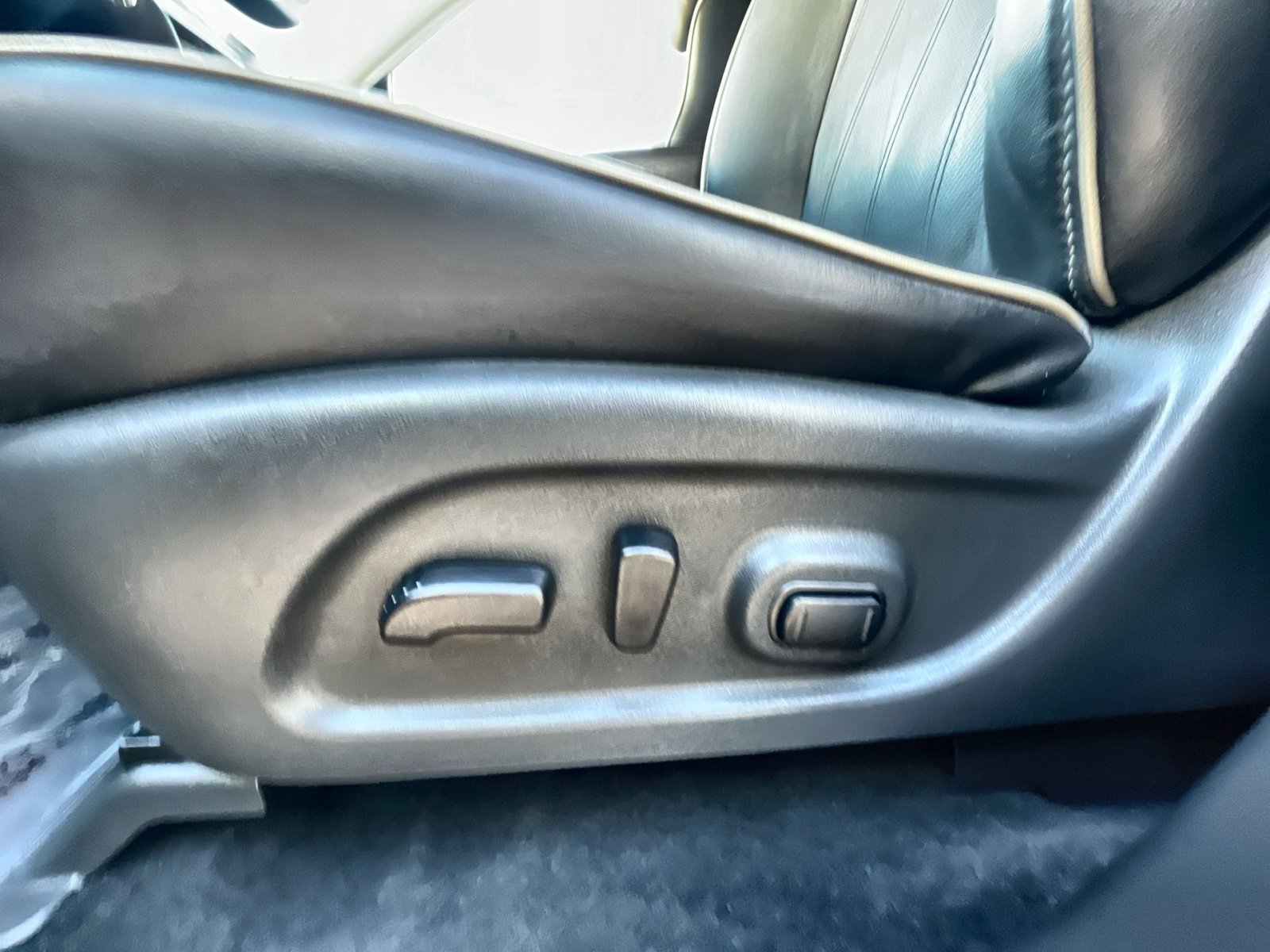 Used 2019 INFINITI QX60 Luxe w/ Essential Package image 14