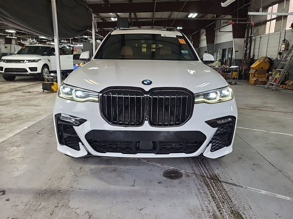 Used 2021 BMW X7 M50i AWD/4WD image 2