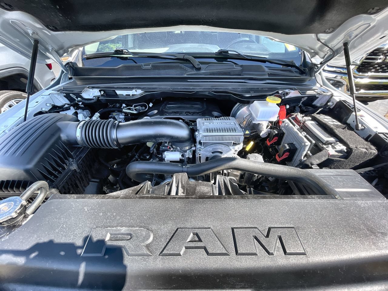 Used 2022 RAM 1500 Laramie AWD/4WD image 28