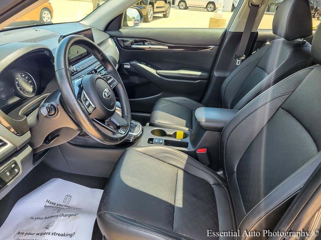 Used 2021 Kia Seltos SX w/ SX Sunroof Package image 8