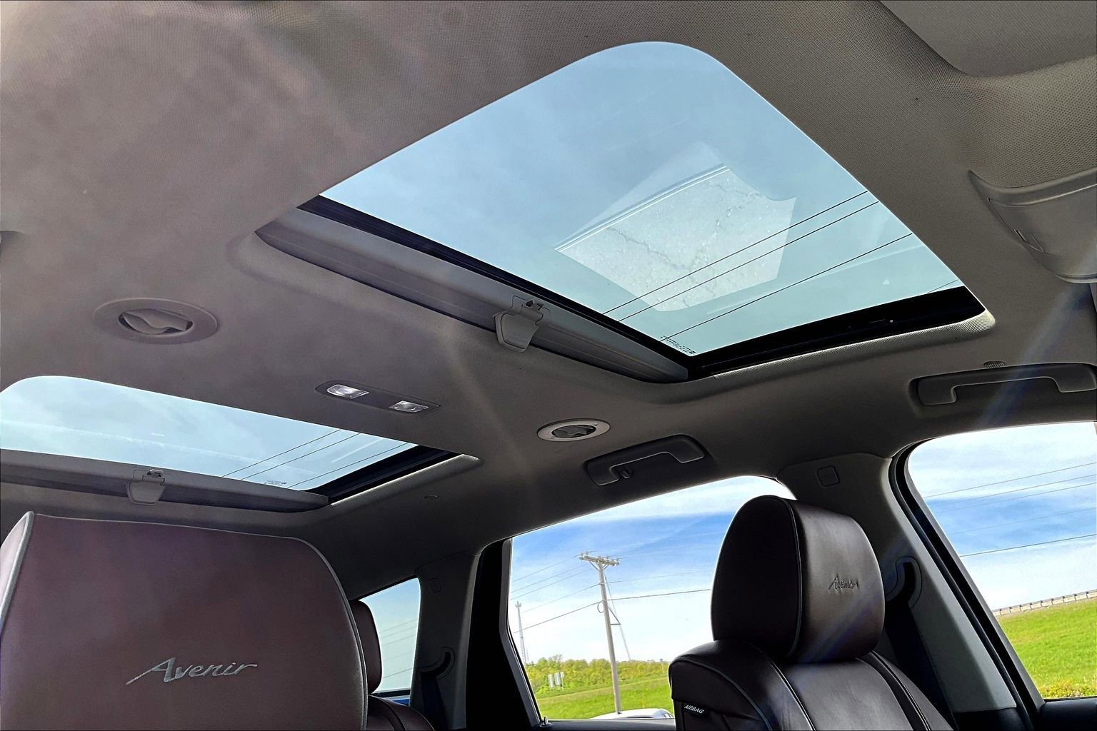 Used 2018 Buick Enclave Avenir w/ Avenir Technology Package image 17