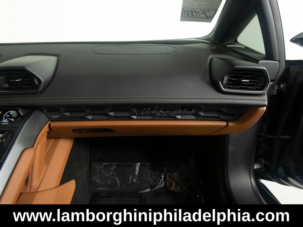 Used 2015 Lamborghini Huracan LP 610-4 AWD/4WD image 37