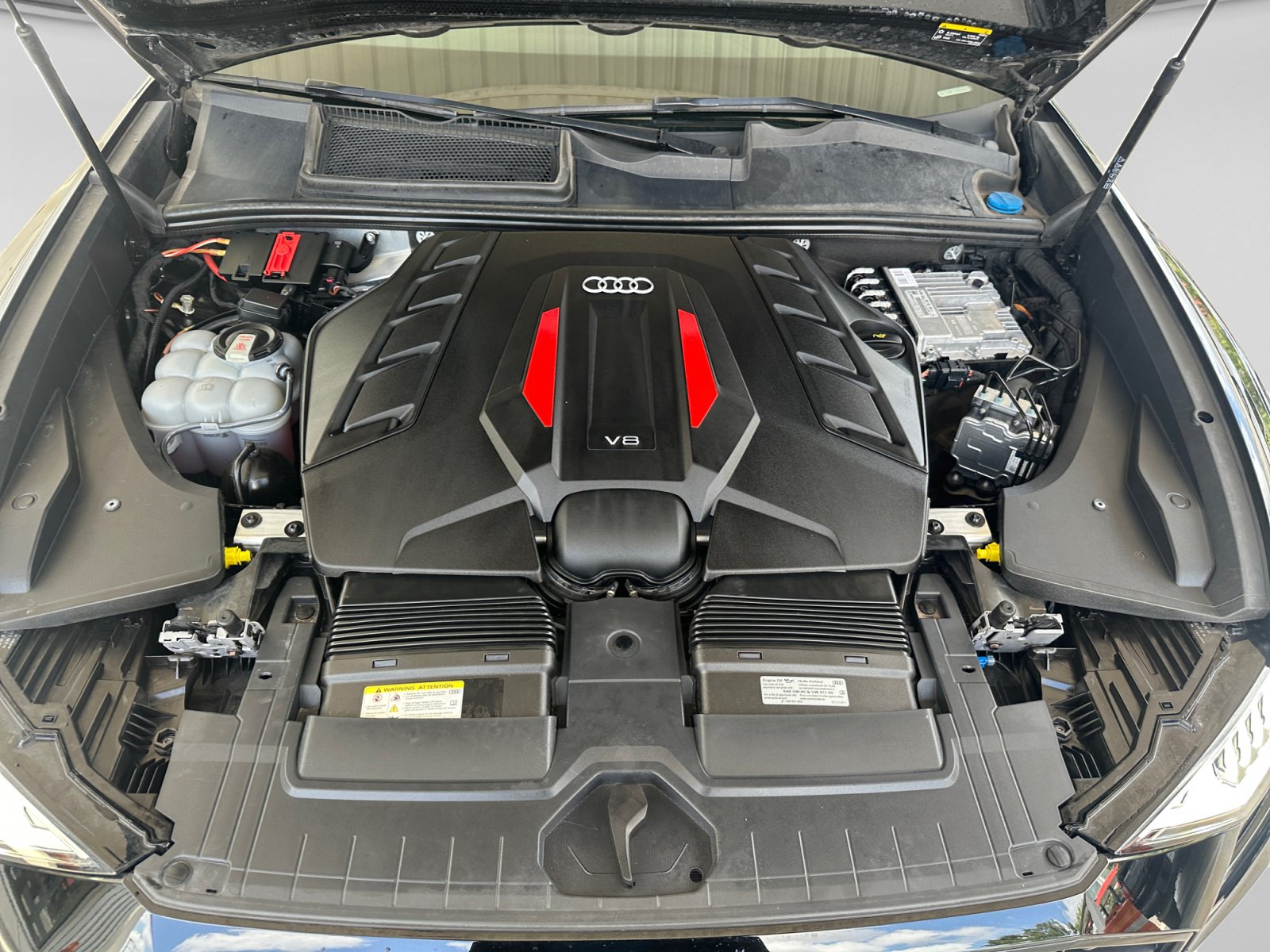 Used 2023 Audi SQ8 Prestige AWD/4WD image 19
