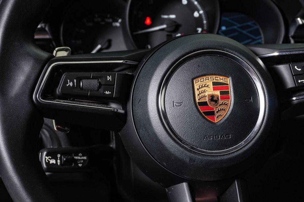 Certified 2026 Porsche Macan AWD/4WD image 20