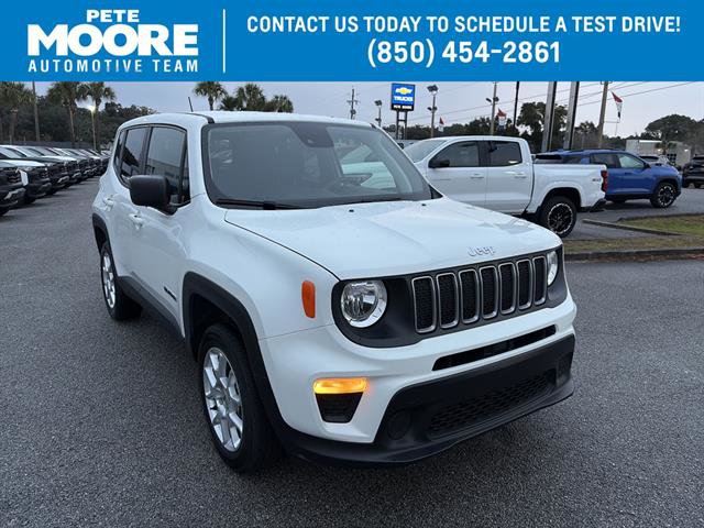 Used 2023 Jeep Renegade Latitude image 1