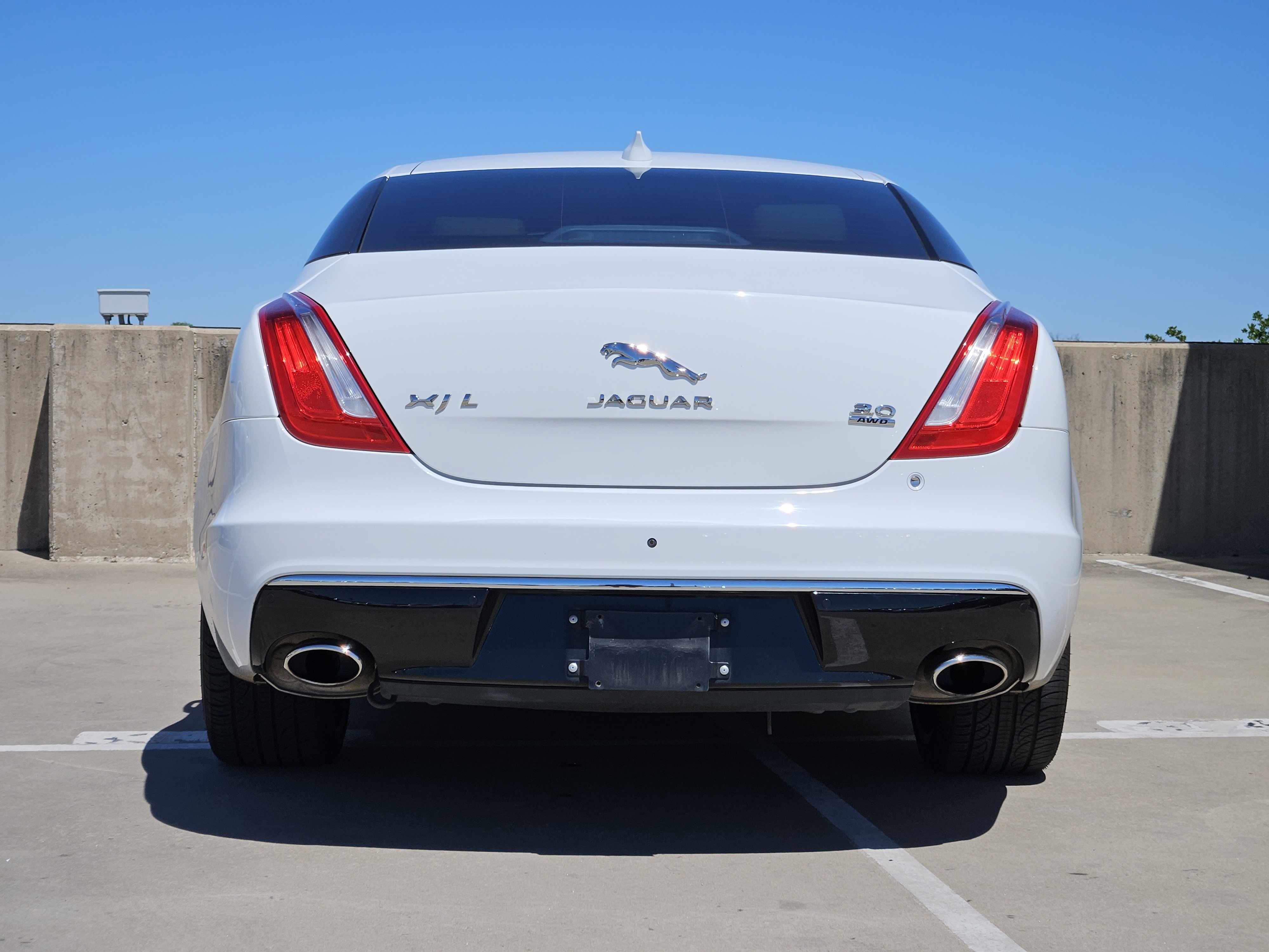 Used 2019 Jaguar XJ L Portfolio AWD/4WD image 6