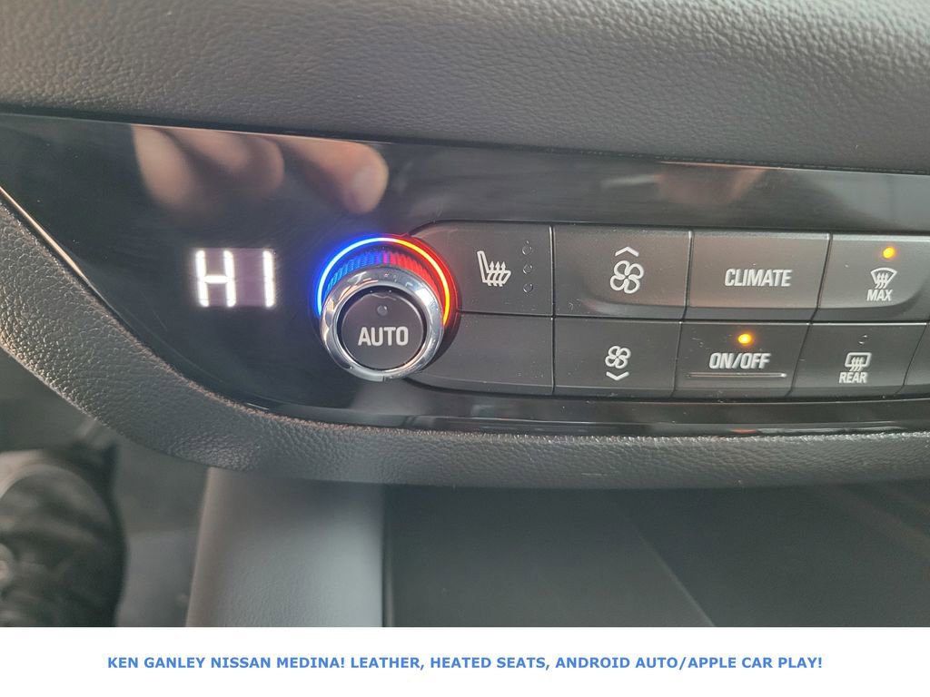 Used 2023 Buick Enclave Essence image 28