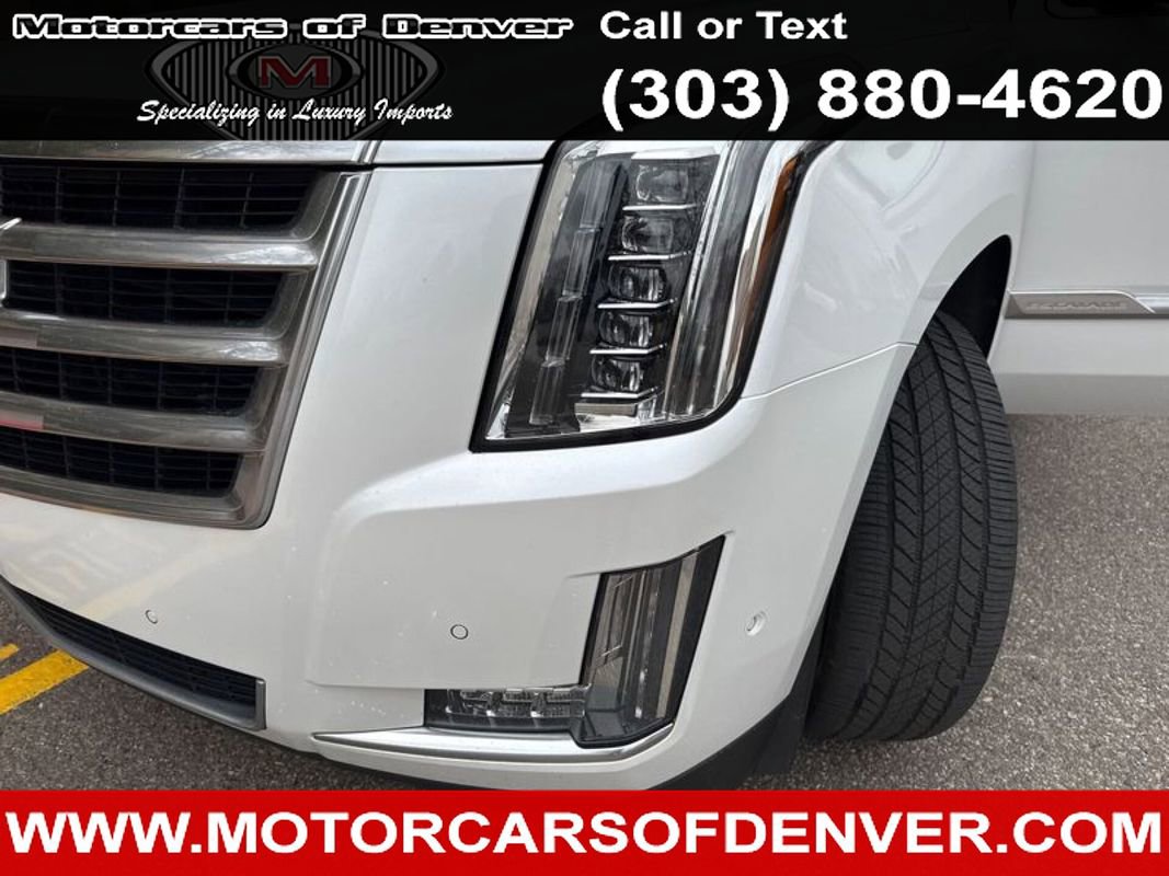 Used 2019 Cadillac Escalade Luxury AWD/4WD image 15