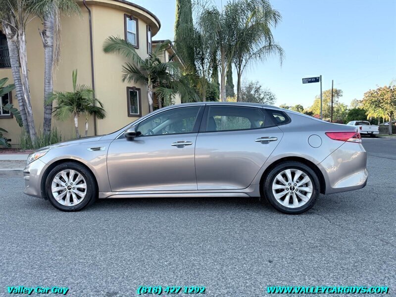 Used 2018 Kia Optima LX w/ 17" Alloy Wheels Package FWD image 8