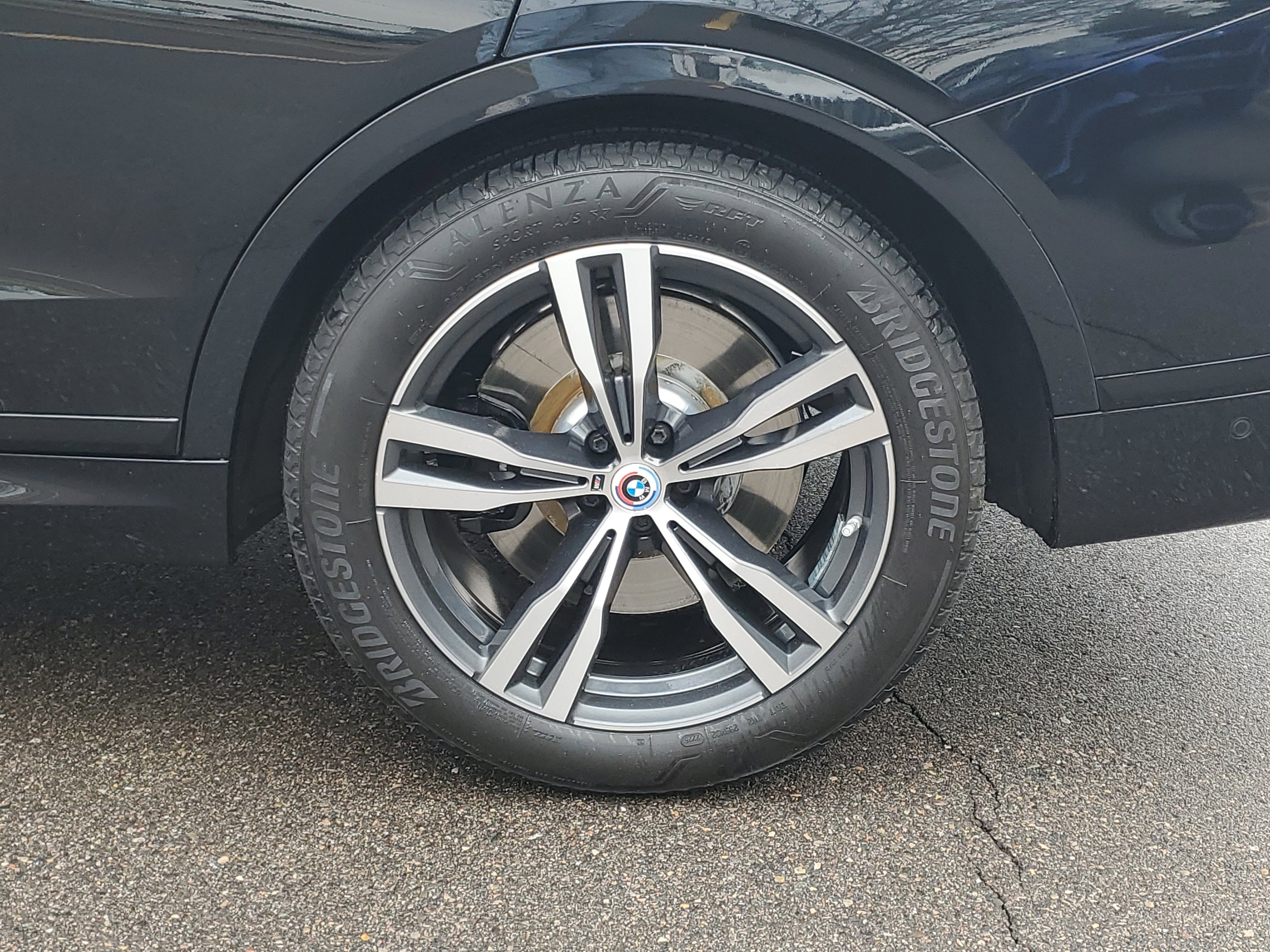 Used 2022 BMW X7 M50i image 29