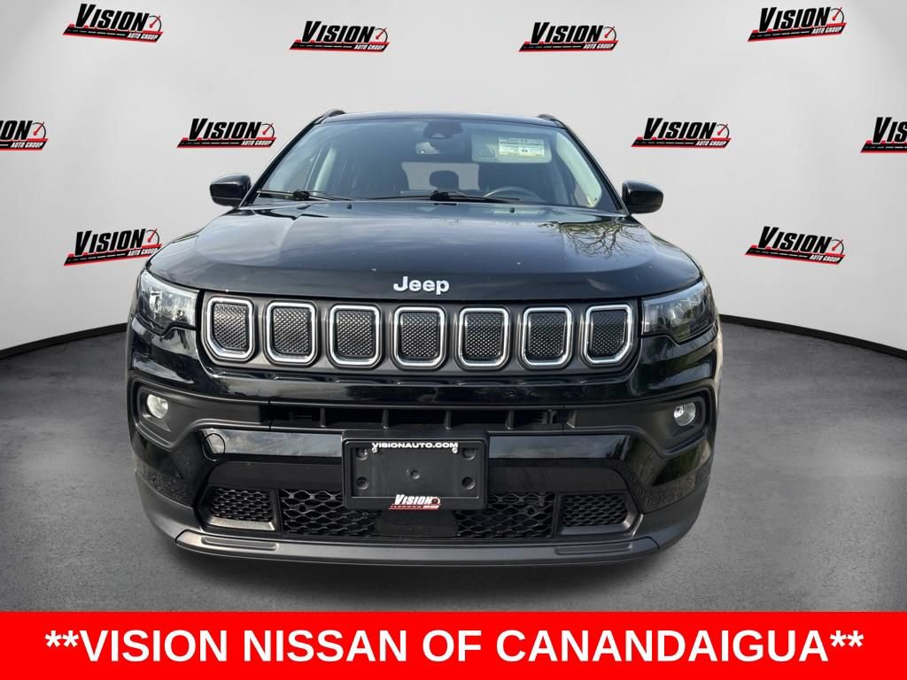 Used 2022 Jeep Compass Latitude w/ Convenience Group AWD/4WD image 2
