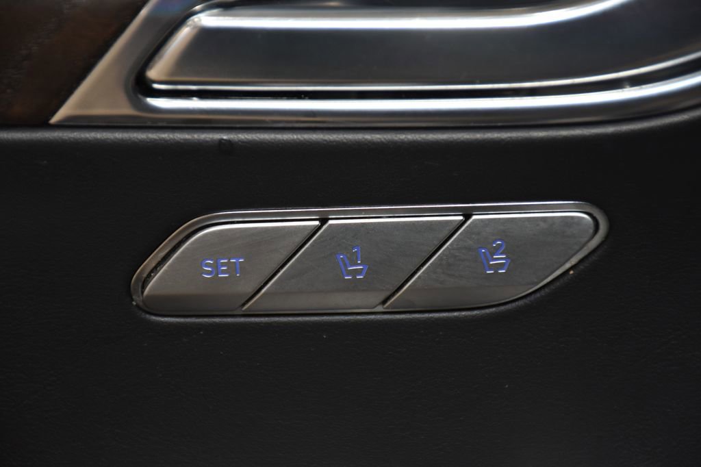 Used 2024 Genesis GV80 2.5T image 18