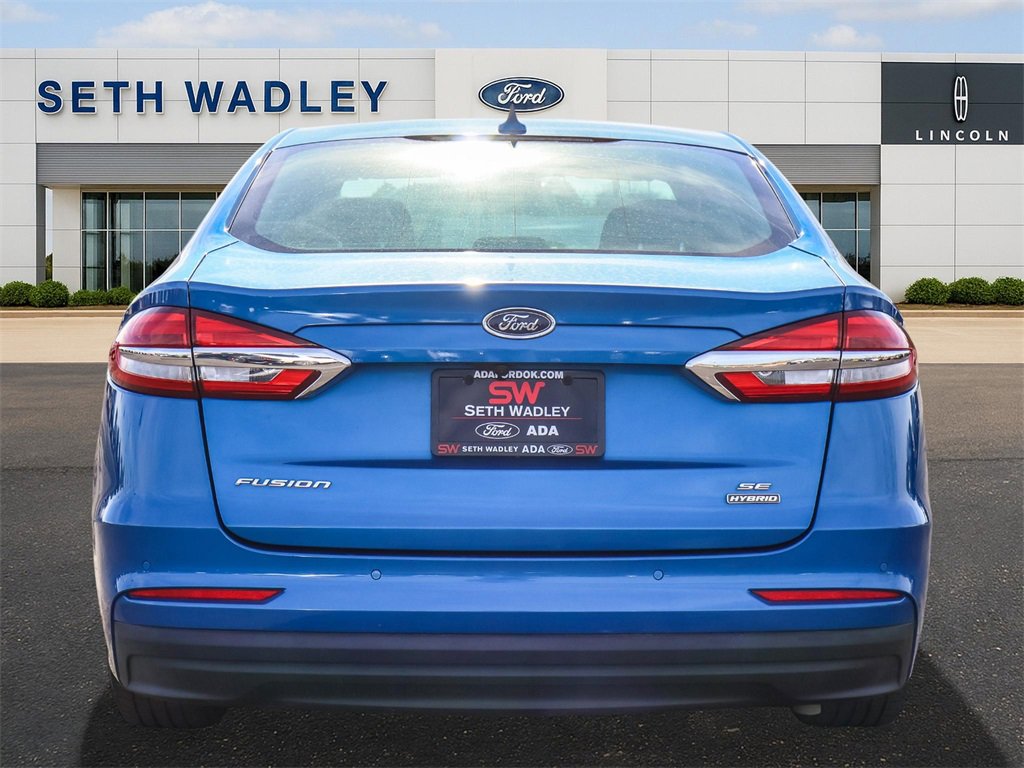 Used 2020 Ford Fusion SE image 6