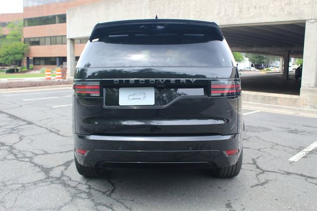 New 2025 Land Rover Discovery Dynamic SE image 7