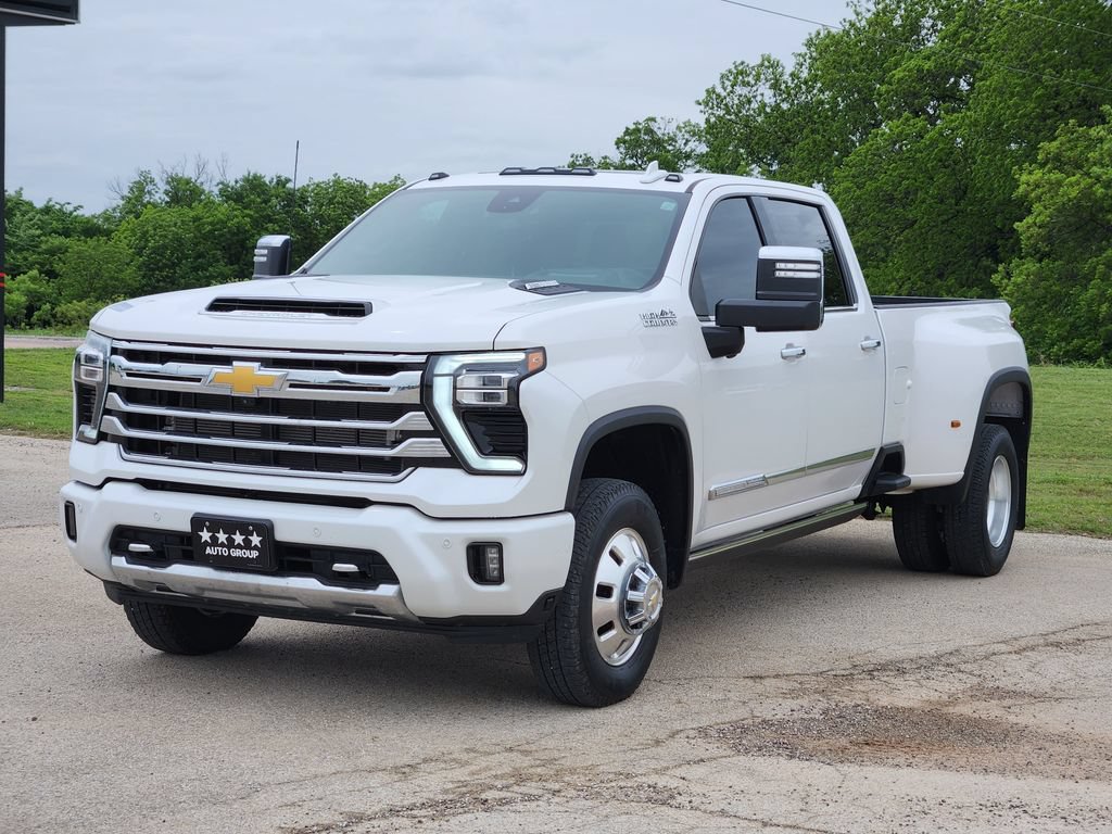 Used 2024 Chevrolet Silverado 3500 High Country w/ High Country Premium Package AWD/4WD image 3