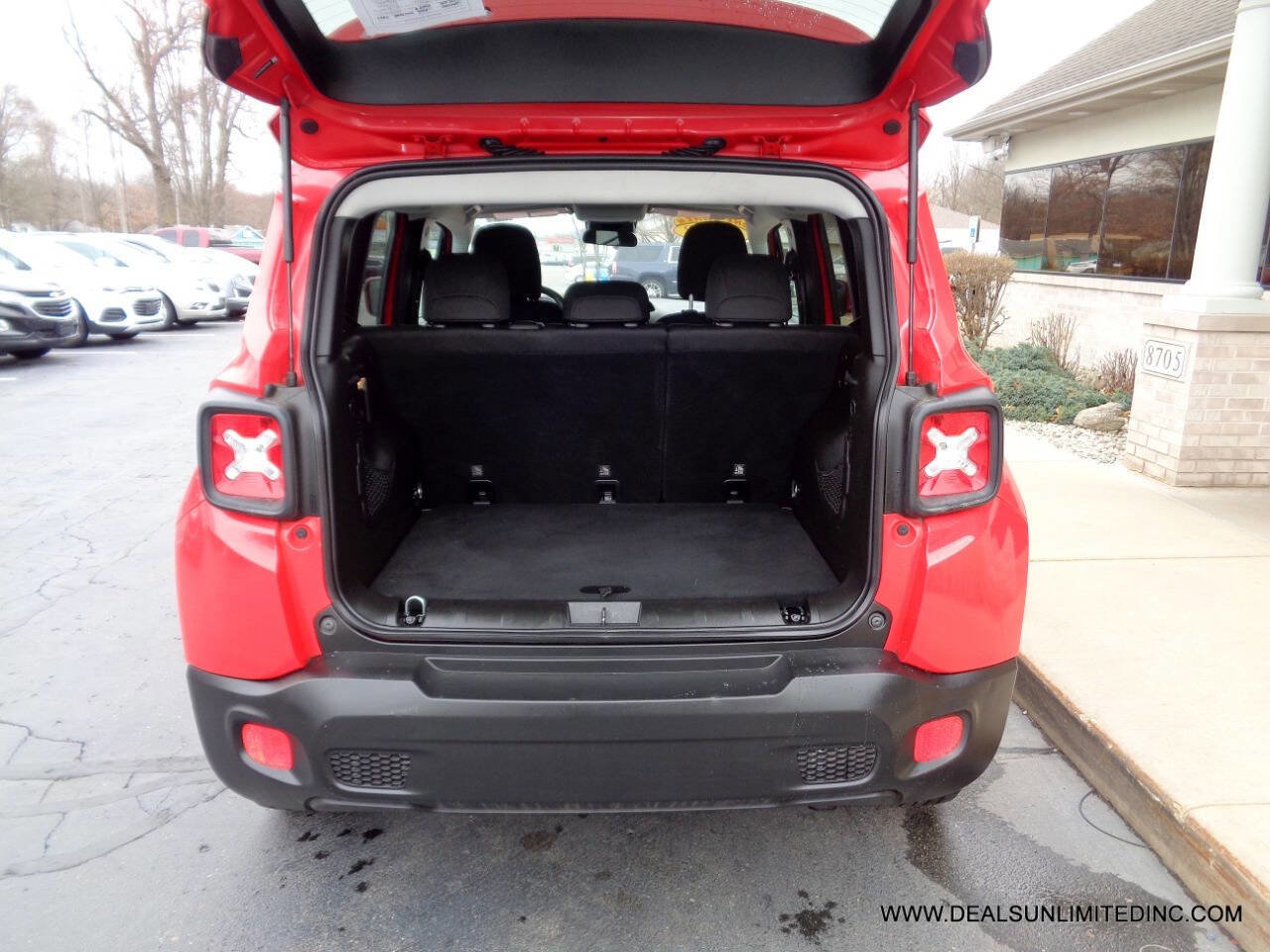 Used 2018 Jeep Renegade Latitude image 20