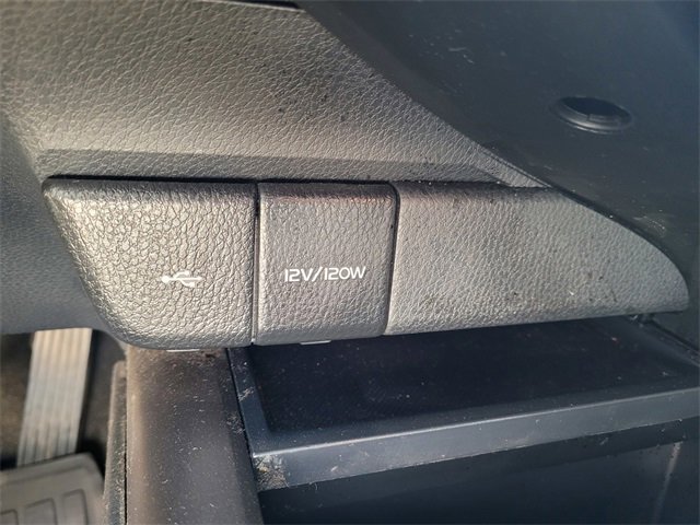 Used 2023 Toyota Camry SE image 19