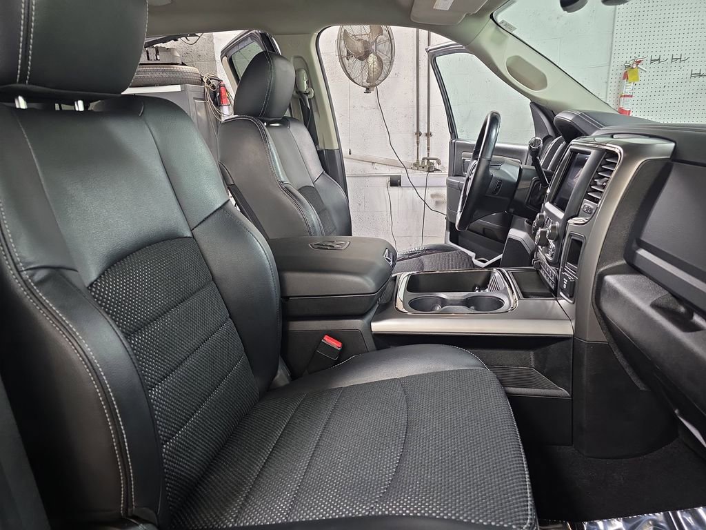 Used 2018 RAM 2500 Big Horn w/ Sport Appearance Group AWD/4WD image 10