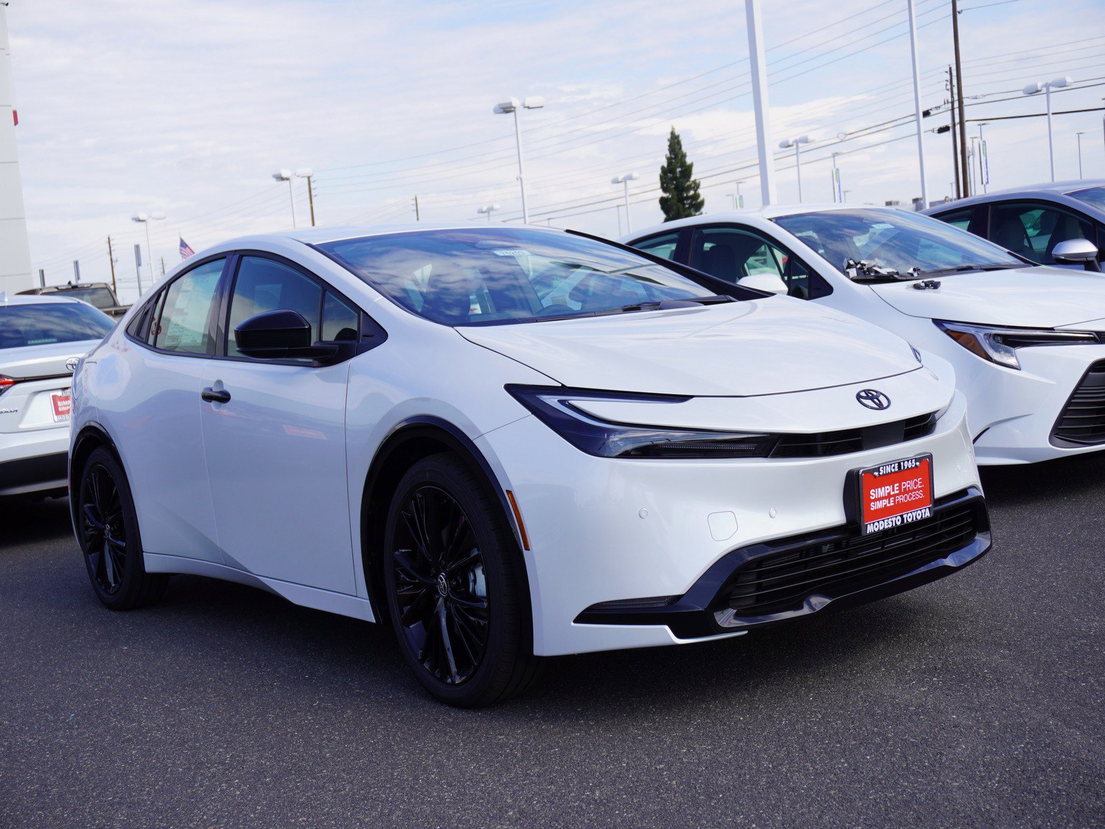 New 2026 Toyota Prius Plug-In Hybrid FWD image 10