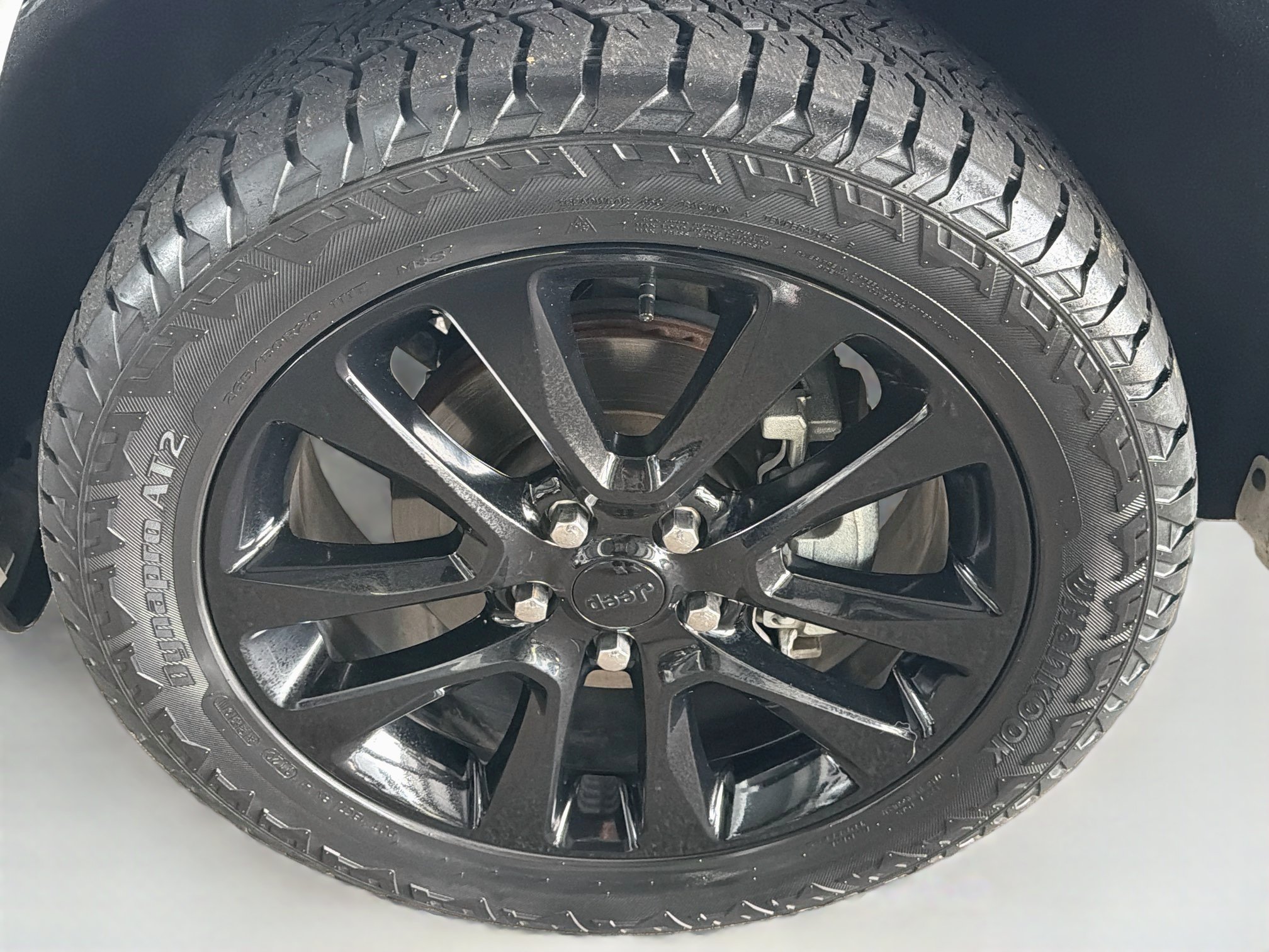 Used 2019 Jeep Grand Cherokee Altitude AWD/4WD image 11
