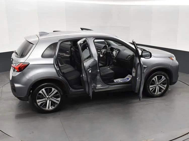 Used 2025 Mitsubishi Outlander Sport SE AWD/4WD image 6