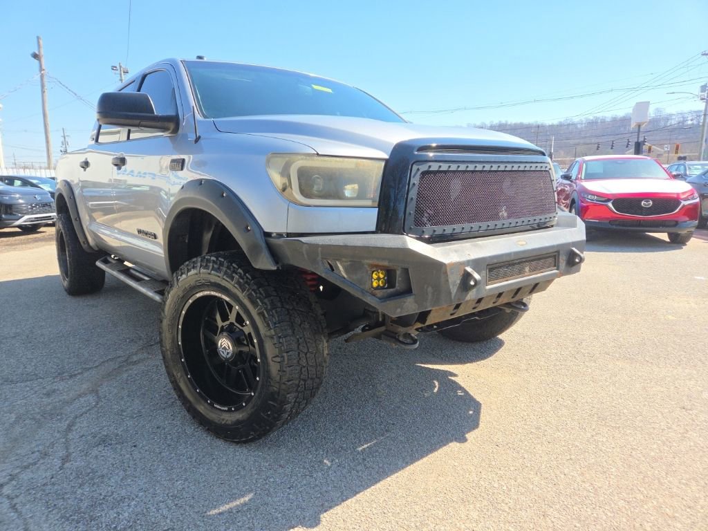Used 2013 Toyota Tundra 4x4 CrewMax w/ SR5 Pkg