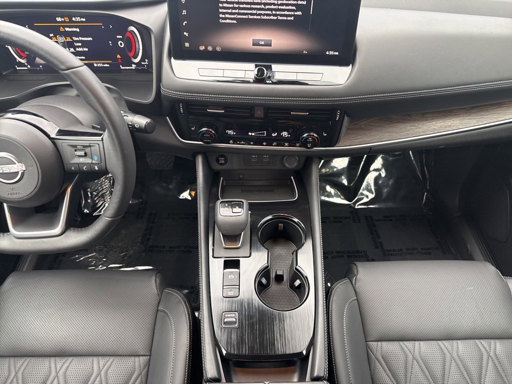 Used 2024 Nissan Rogue Platinum image 15