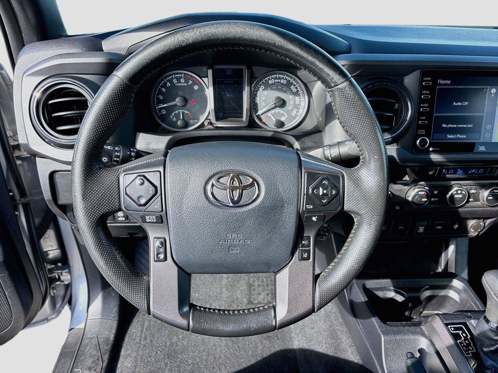 Used 2020 Toyota Tacoma TRD Sport w/ TRD Premium Sport Package AWD/4WD image 13