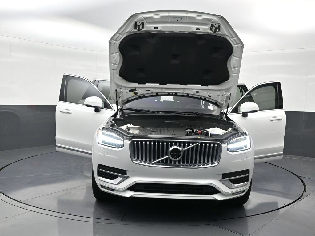 Certified 2024 Volvo XC90 B5 Plus image 41