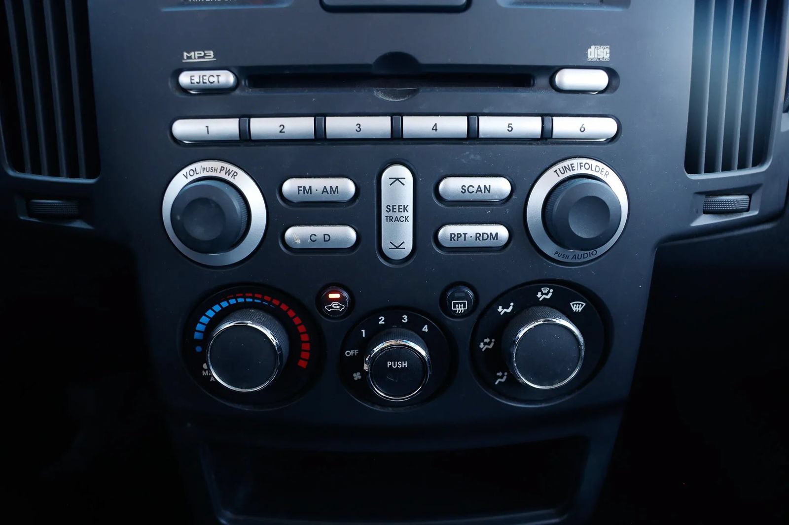 Used 2006 Mitsubishi Endeavor LS FWD image 29