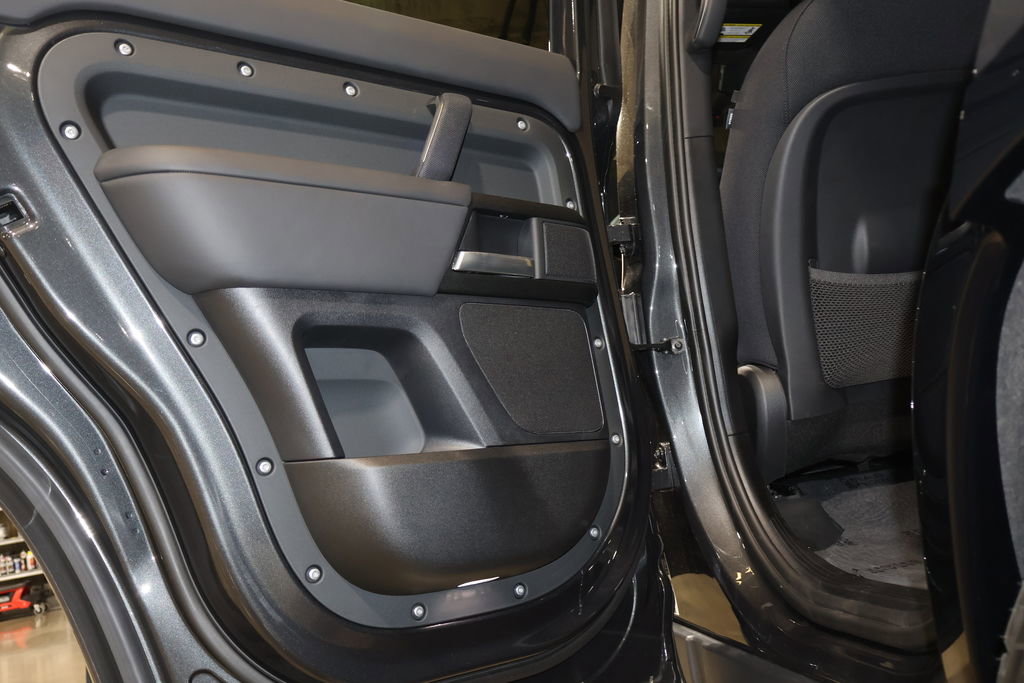 Used 2025 Land Rover Defender 130 V8 image 48