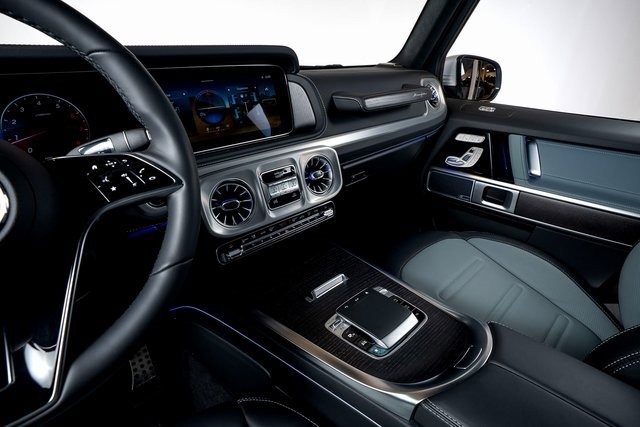 Used 2025 Mercedes-Benz G 550 image 28
