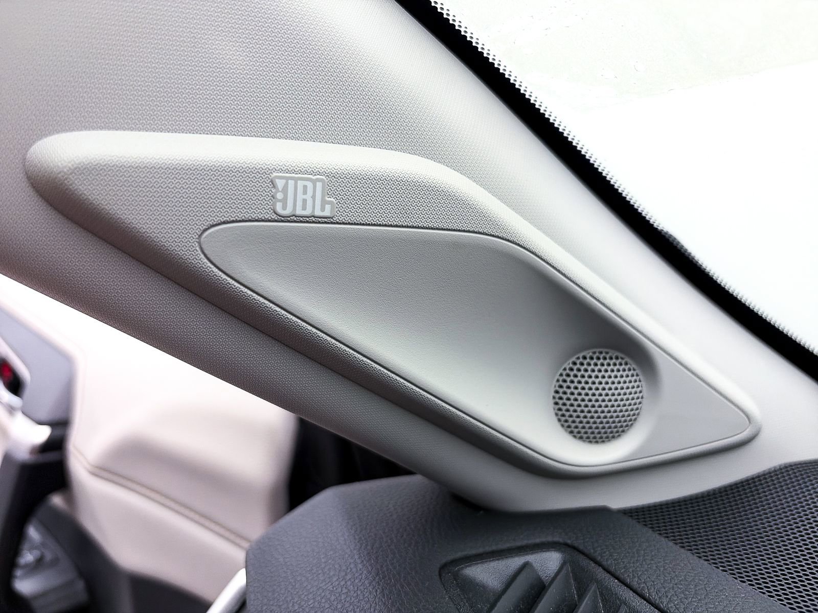 Used 2024 Toyota RAV4 Limited image 4