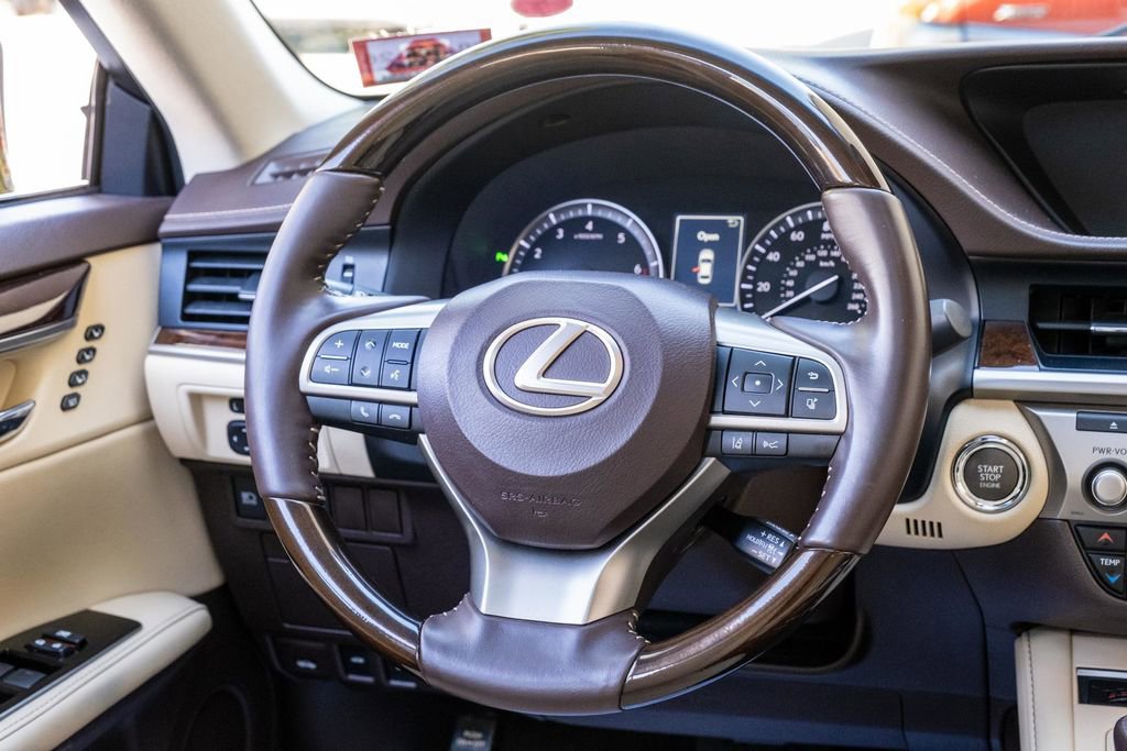 Used 2018 Lexus ES 350 w/ Navigation System Package FWD image 27
