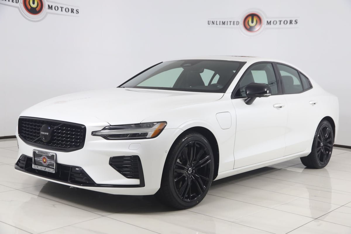 Used 2024 Volvo S60 T8 Plus AWD/4WD image 5