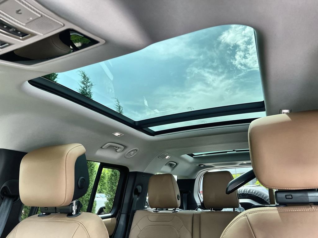 Certified 2025 Land Rover Defender 130 S image 20