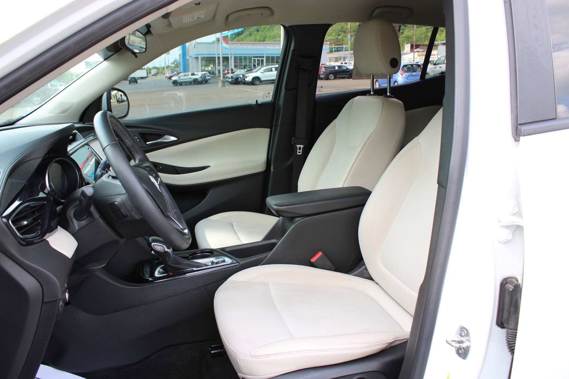 Used 2023 Buick Encore GX Select FWD image 14