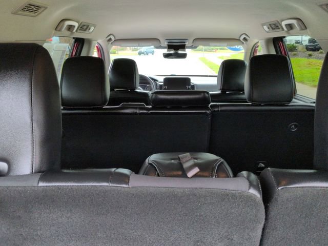 Used 2023 Nissan Pathfinder SL AWD/4WD image 38