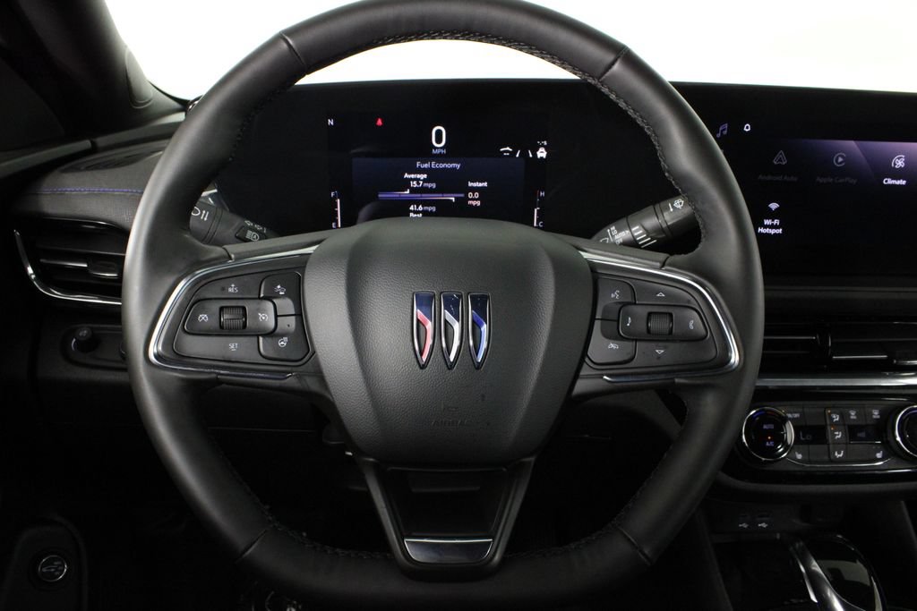 Used 2025 Buick Envista Sport Touring w/ Convenience I Package FWD image 9