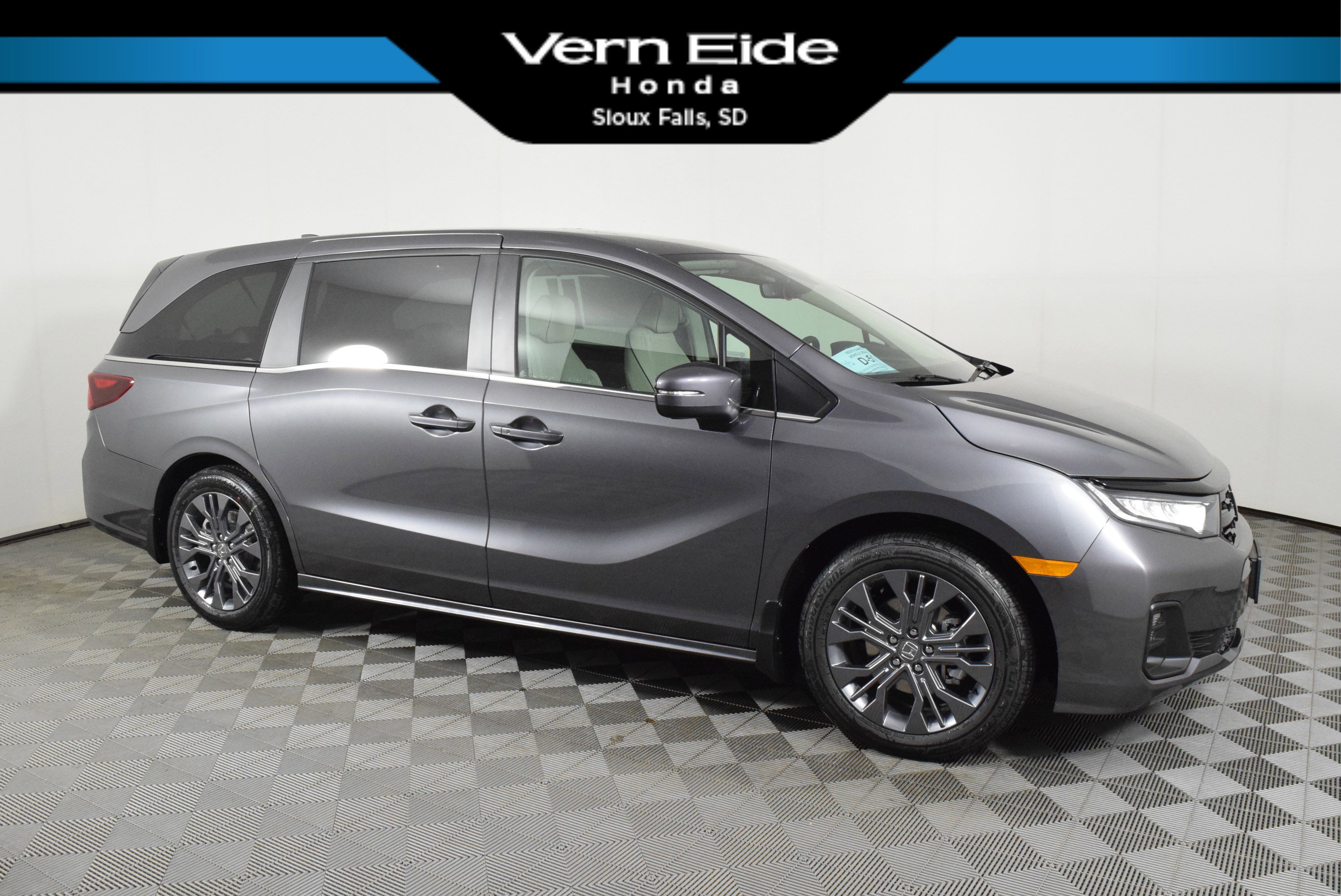 New 2026 Honda Odyssey Touring image 1