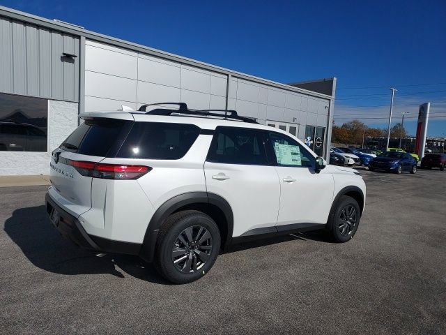 New 2025 Nissan Pathfinder SV image 3