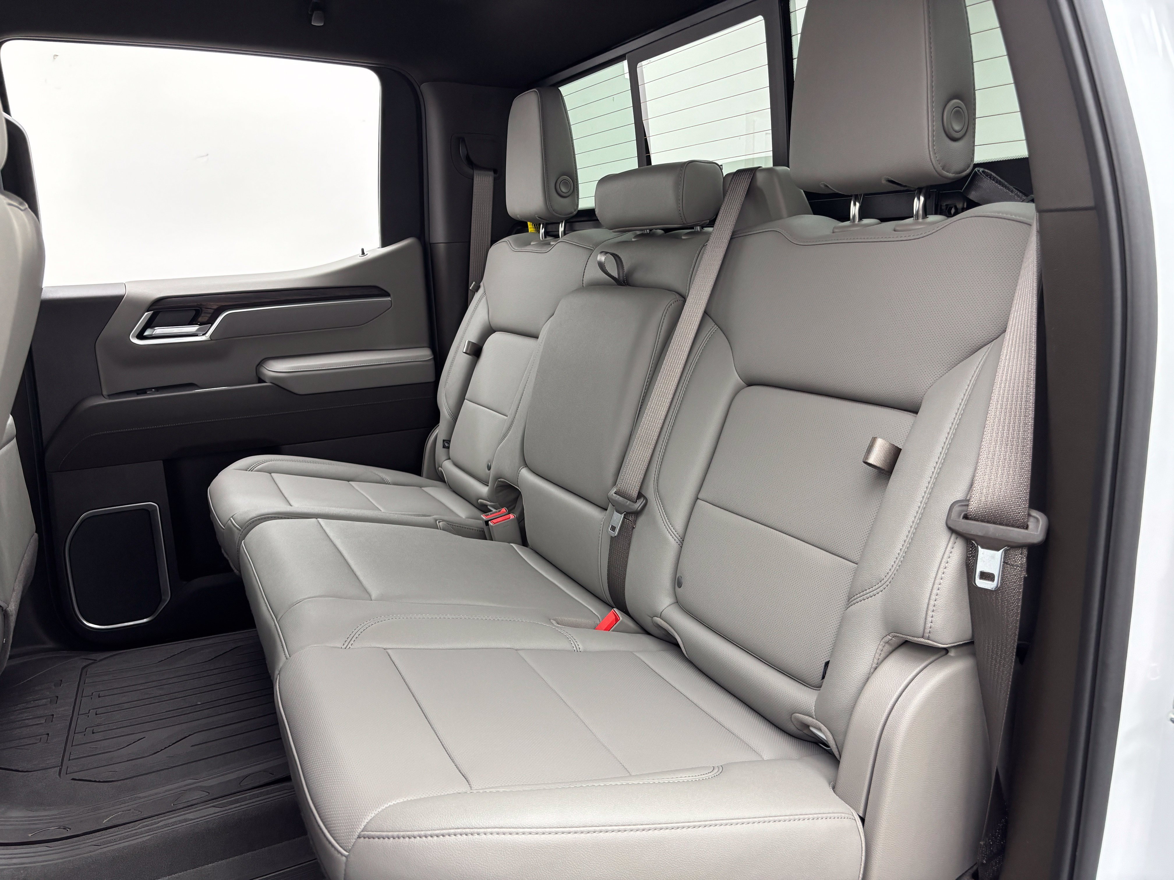 New 2026 GMC Sierra 1500 SLT w/ SLT Premium Package AWD/4WD image 39