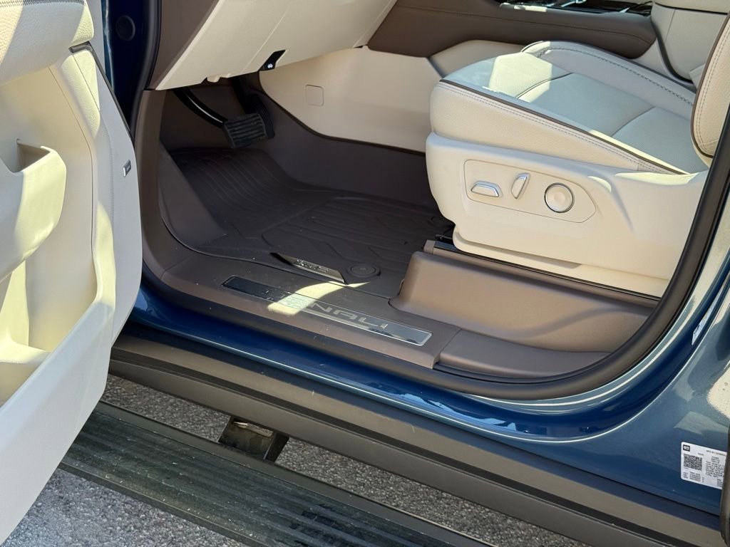 New 2026 GMC Yukon Denali w/ Denali Reserve Package image 19