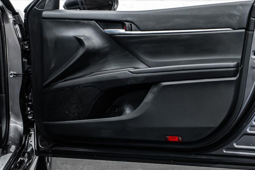 Used 2022 Toyota Camry SE w/ Convenience Package FWD image 10