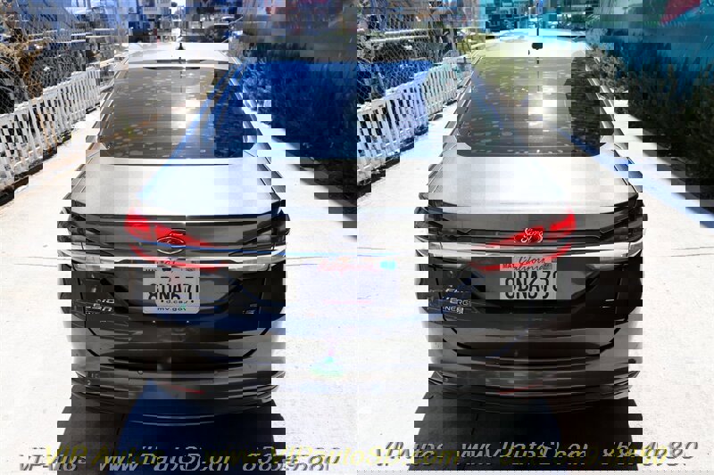 Used 2018 Ford Fusion Energi SE image 5