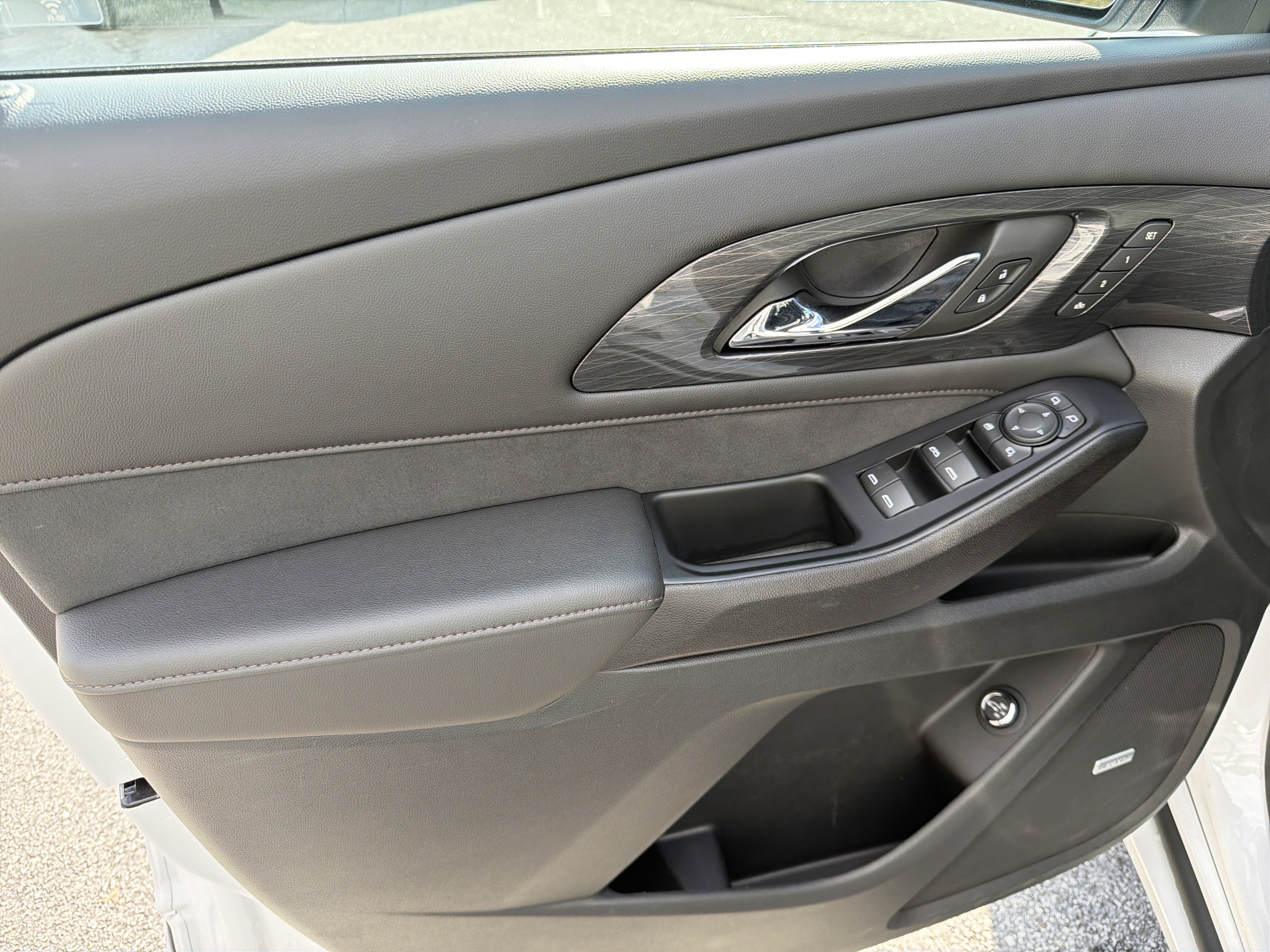 Certified 2023 Chevrolet Traverse High Country image 23